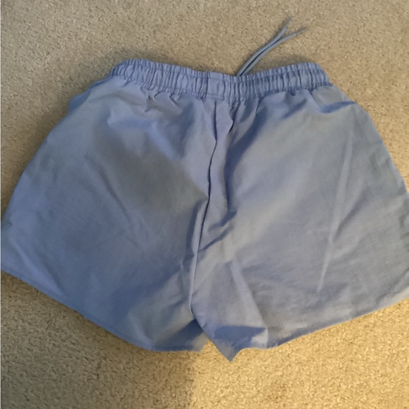 ALO Yoga Women's Alumni Shorts - Picture 5 of 6